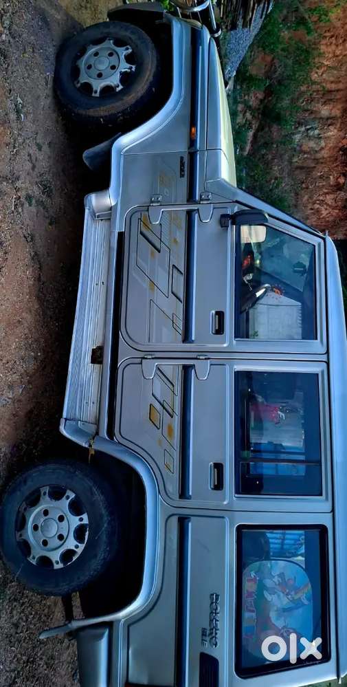 Mahindra Bolero 2.5 Sle Diesel Manual 215