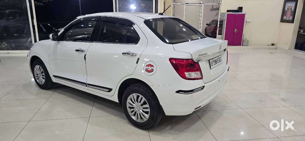 Maruti Suzuki Swift Dzire 1.3 Vxi, 2022, Petrol