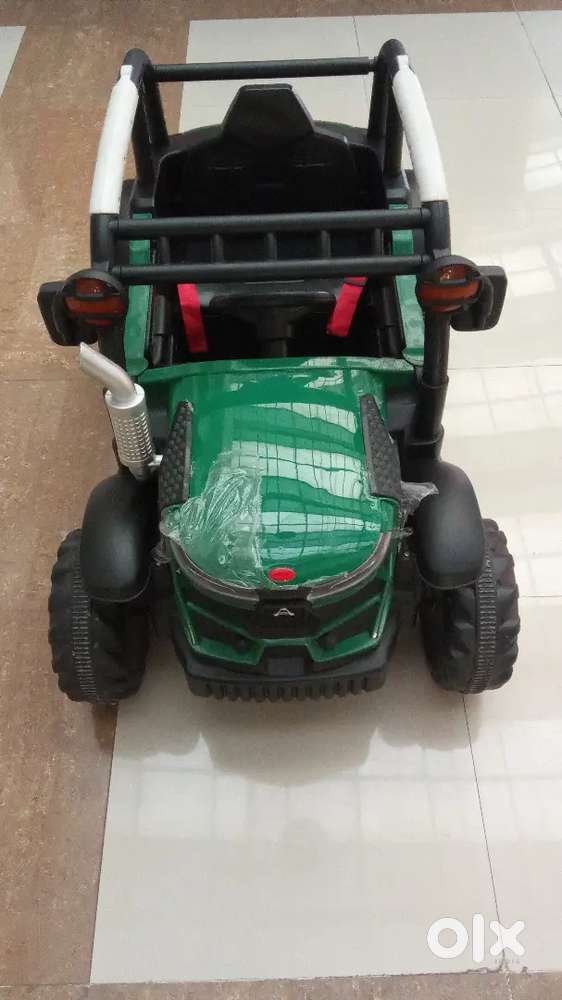 Kids tractor ride