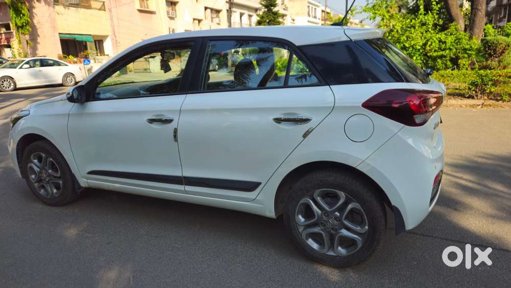 Hyundai I20 Asta (o) 1.2 Ivt, 2018, Petrol