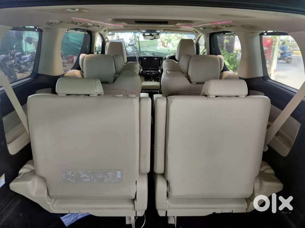 Toyota Vellfire 2.5 Hybrid, 2022, Petrol