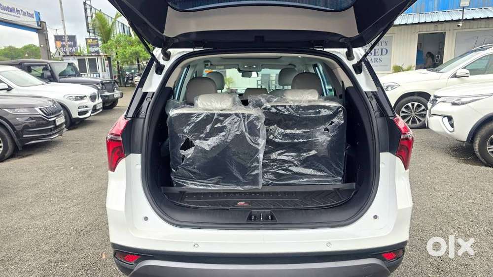 Mahindra Xuv700 Ax7 Awd, 2025, Diesel