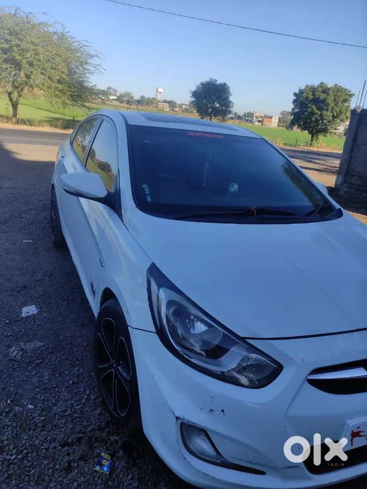 Hyundai Verna 2012