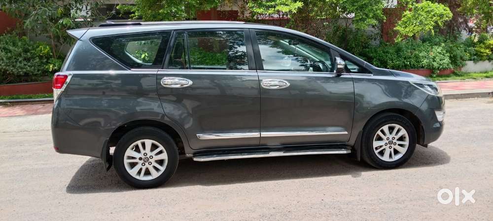Toyota Innova Crysta 2.4 V 7 Str, 2017, Diesel