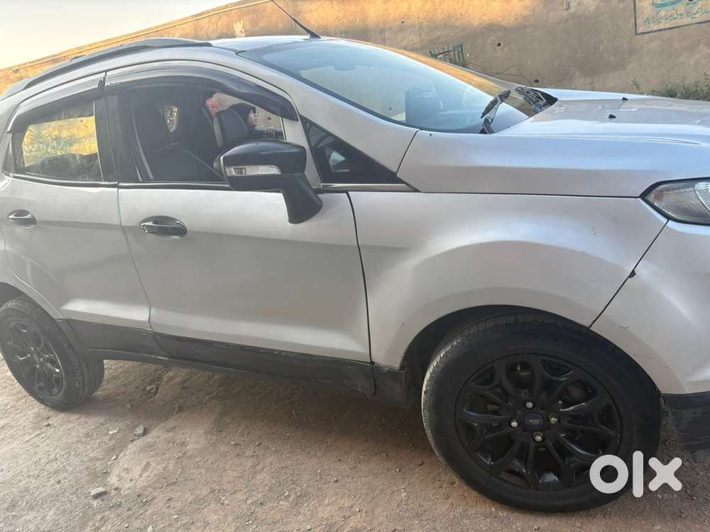 Ford Ecosport 2016 Petrol Automatic, 70000 Km Driven With Push Button