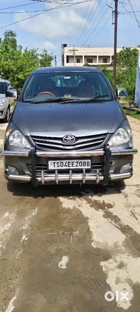 Toyota Innova 2010 Diesel 222500 Km Driven