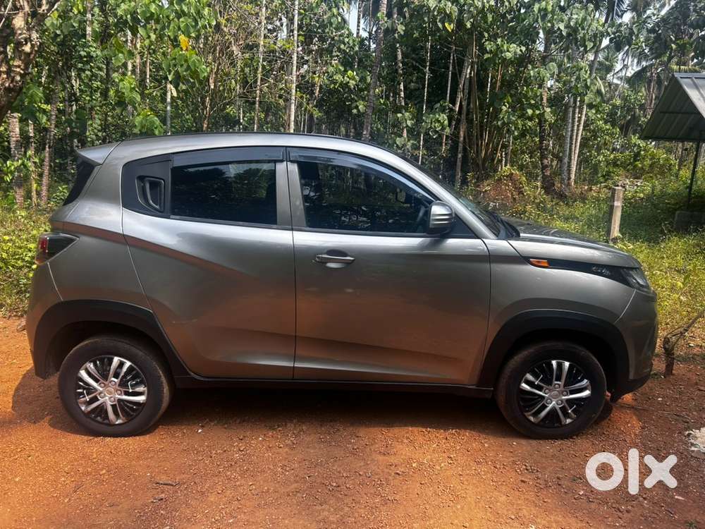 Mahindra Kuv 100 2017