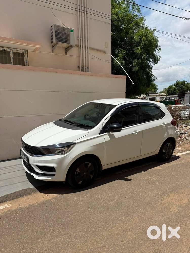 Tata Tiago Petrol 2025