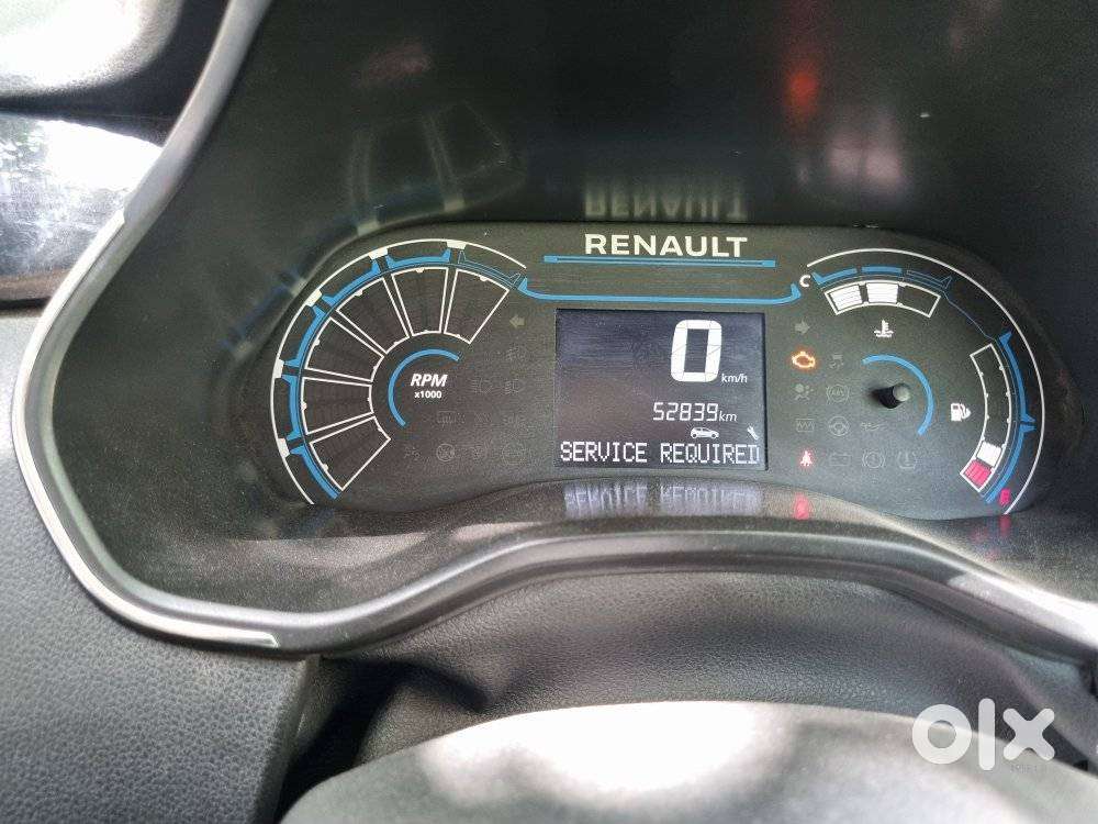 Renault Triber Rxt, 2022, Petrol