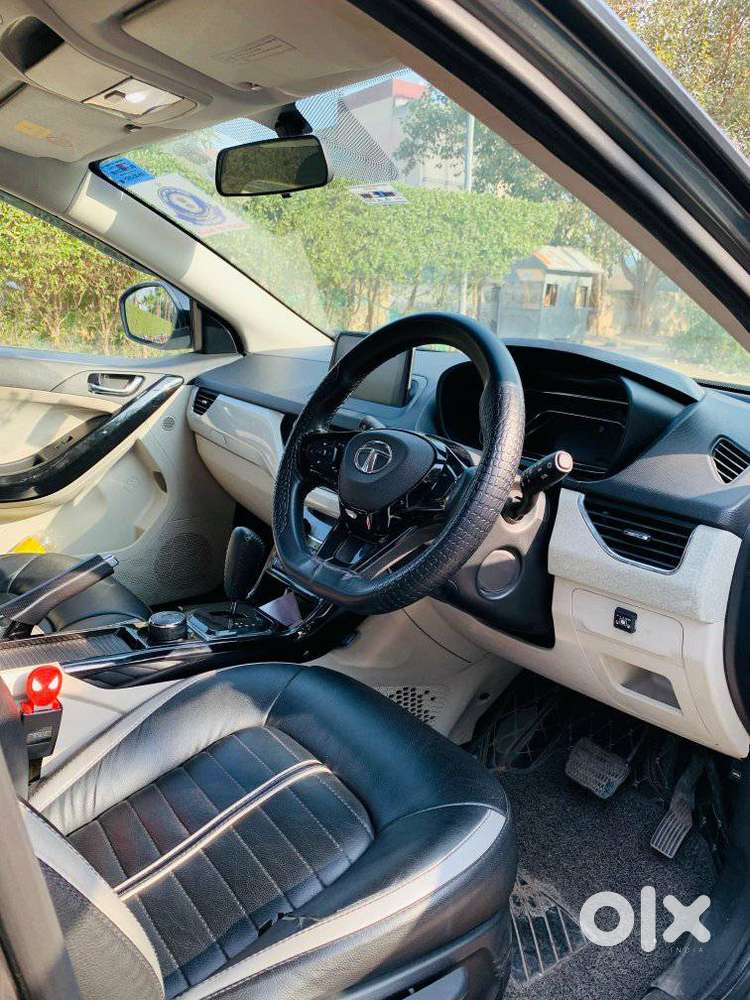 Tata Nexon Amt Xza Plus, 2020, Cng & Hybrids