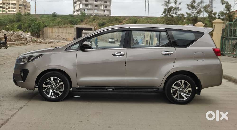 Toyota Innova Crysta [2020-ongoing] 2.4 Gx 8 Str, 2022, Diesel
