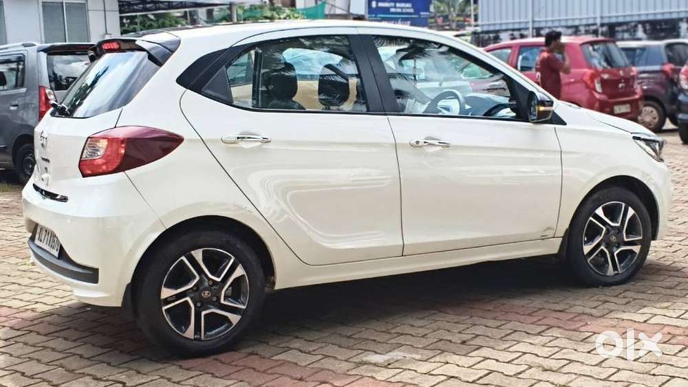 Tata Tiago 1.05 Revotorq Xz Plus, 2022, Petrol