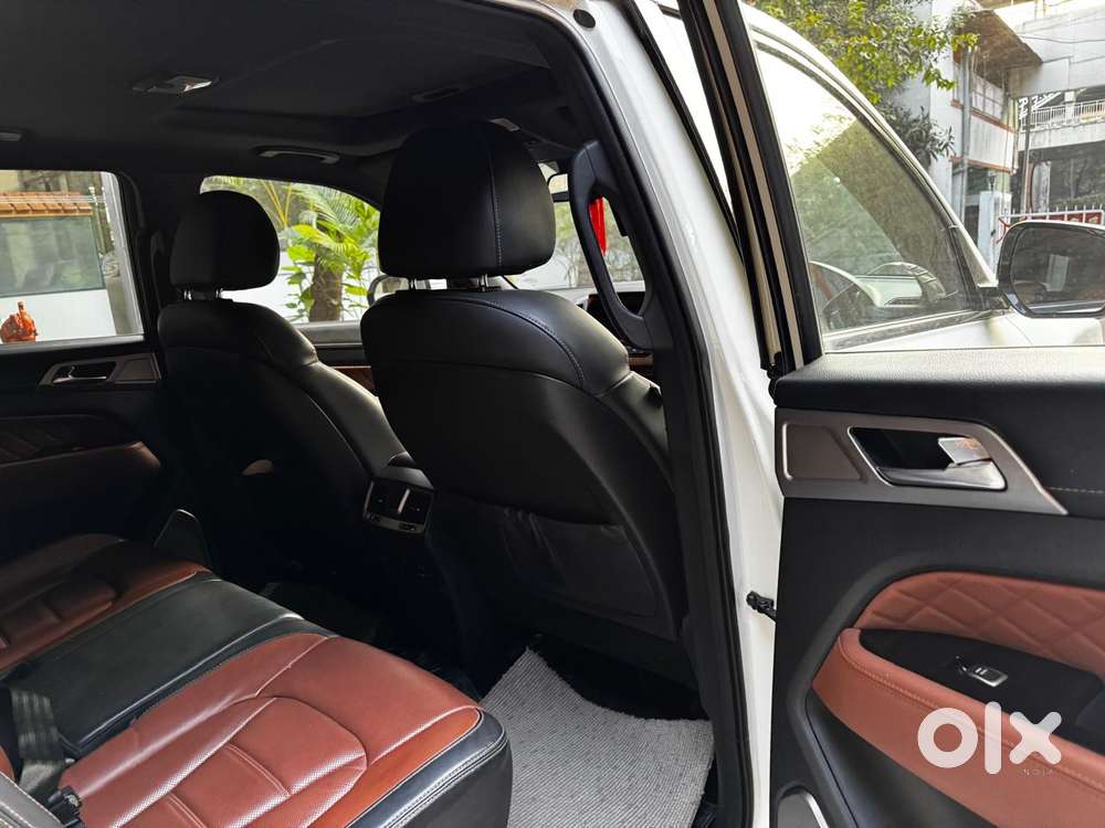 Mahindra Alturas G4 4wd At, 2019, Diesel