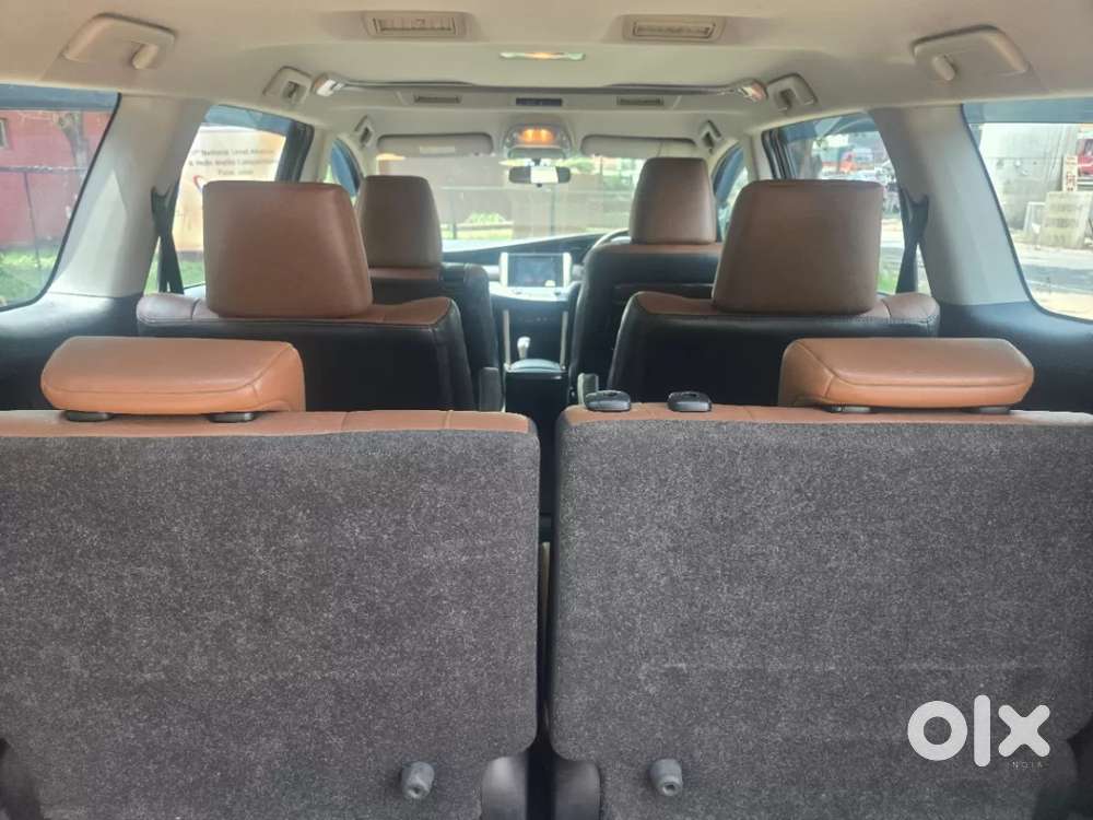 Toyota Innova Crysta 2.8 Zx At 7 Seater, 2018, Diesel
