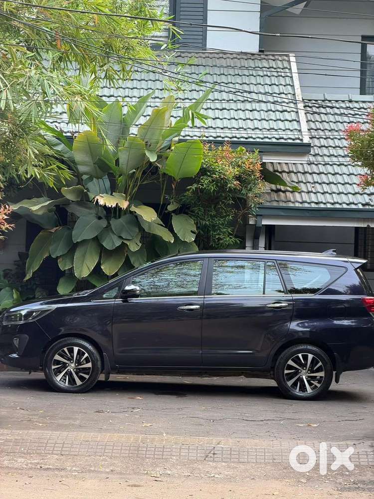 Toyota Innova 2022 Diesel Well Maintained