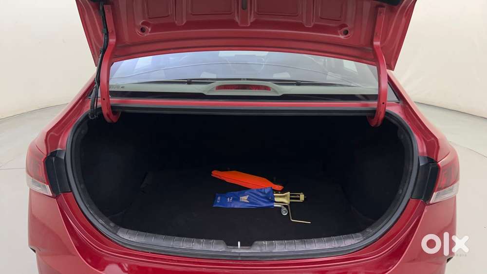 Hyundai Verna 1.5 Sx Ivt, 2020, Petrol