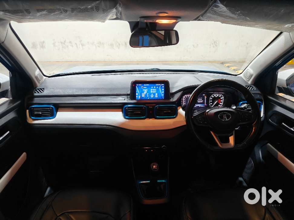 Tata Punch 1.2 Revotron Creative Dual Tone, 2022, Petrol