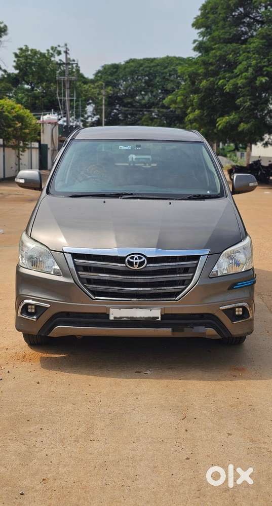 Toyota Innova 2.0 Vx 8 Seater Bs Iv, 2015, Diesel