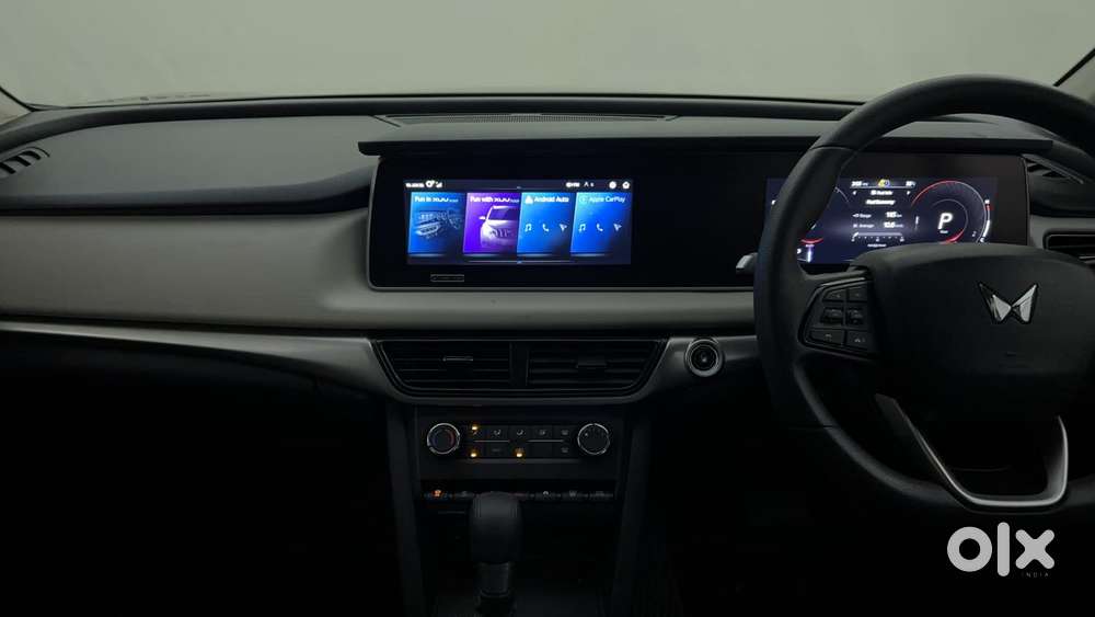 Mahindra Xuv700 2.2 Ax 5 Diesel At Str, 2024, Diesel
