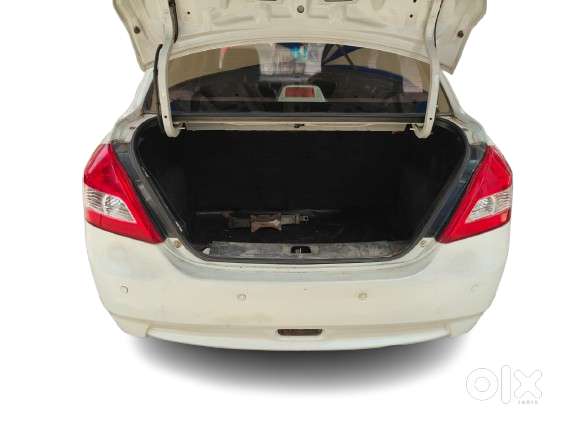 Maruti Suzuki Dzire 1.2 Zxi, 2012, Petrol