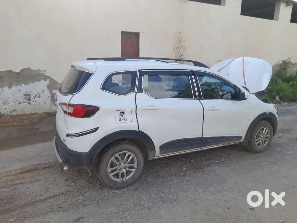 Renault Triber Facelift 2021 Petrol 92000 Km Driven