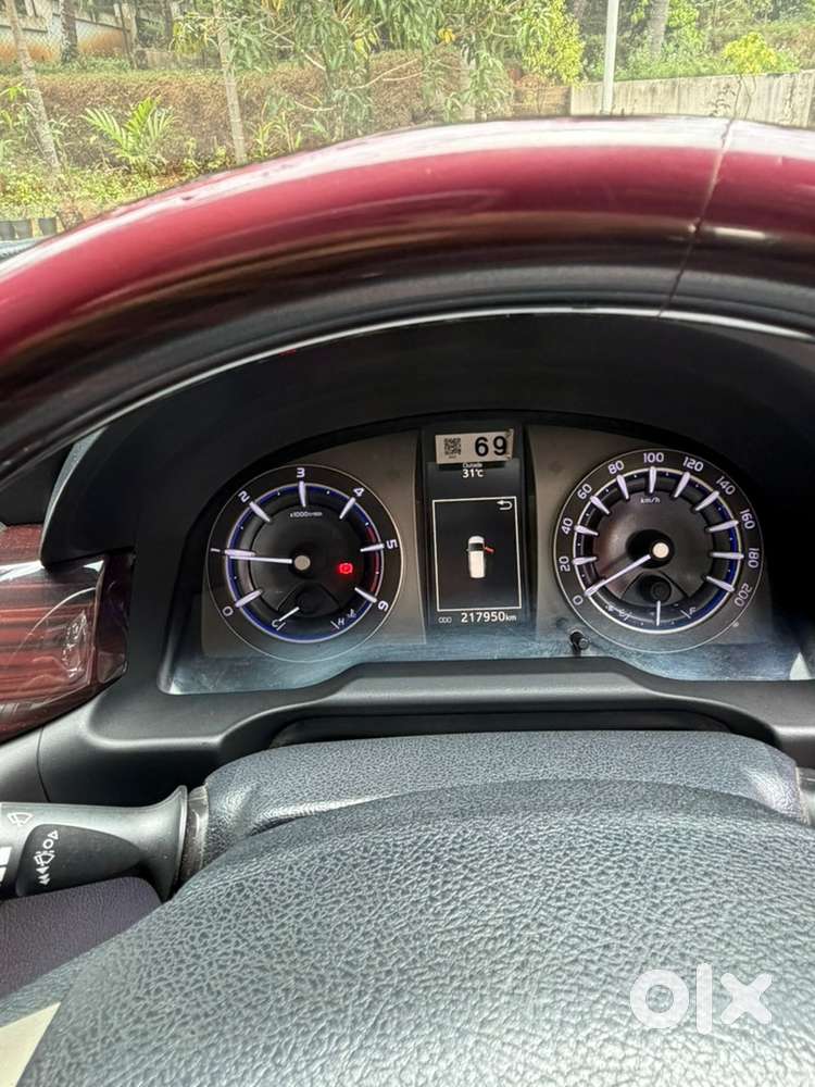 Toyota Innova Crysta 2016 Diesel Manual