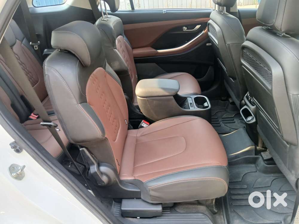 Hyundai Alcazar 2.0 Signature (o) Petrol At 6 Str, 2022, Petrol