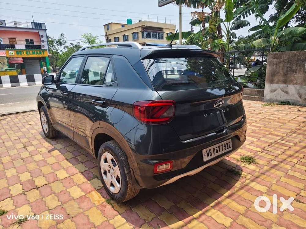 Hyundai Venue, 2021, Petrol