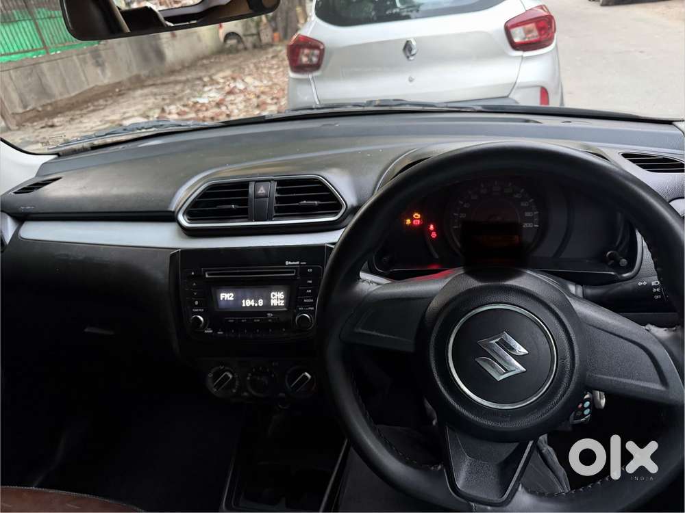 Maruti Suzuki Swift 1.2 Lxi (o), 2023, Petrol
