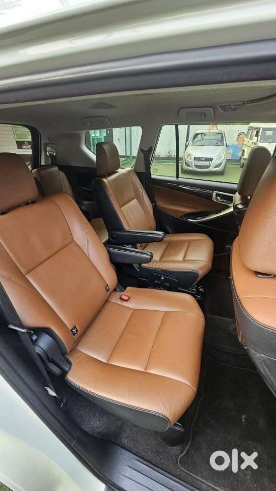 Toyota Innova Crysta