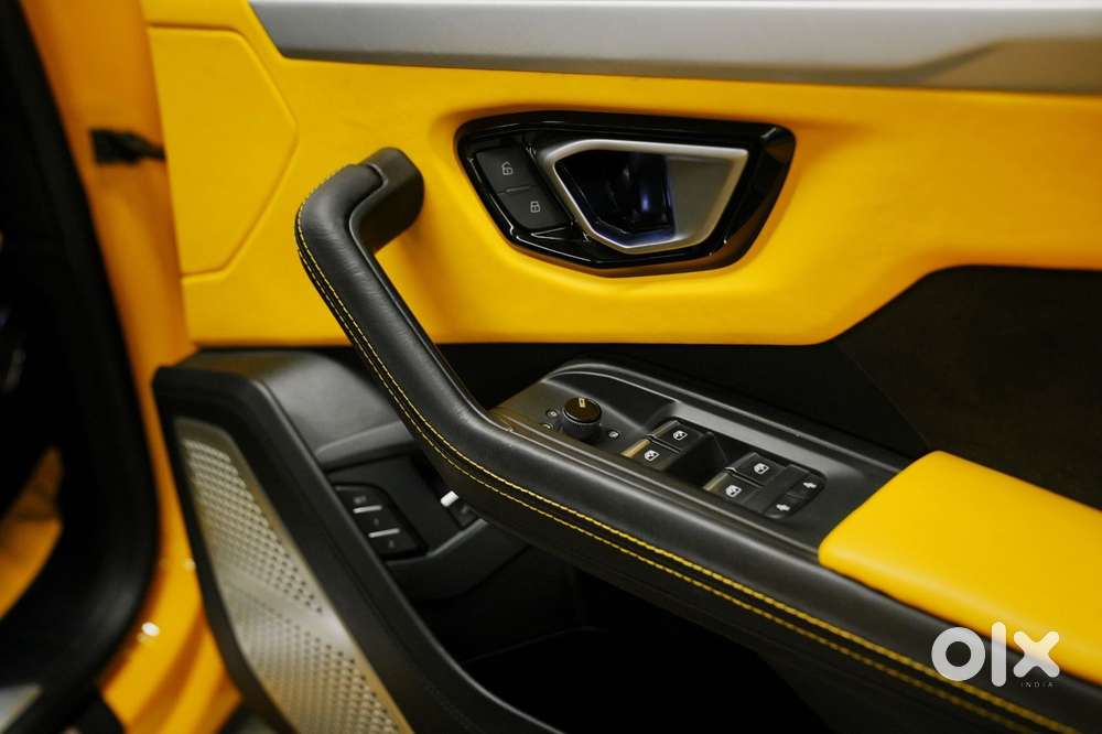 Lamborghini Urus V8, 2018, Petrol