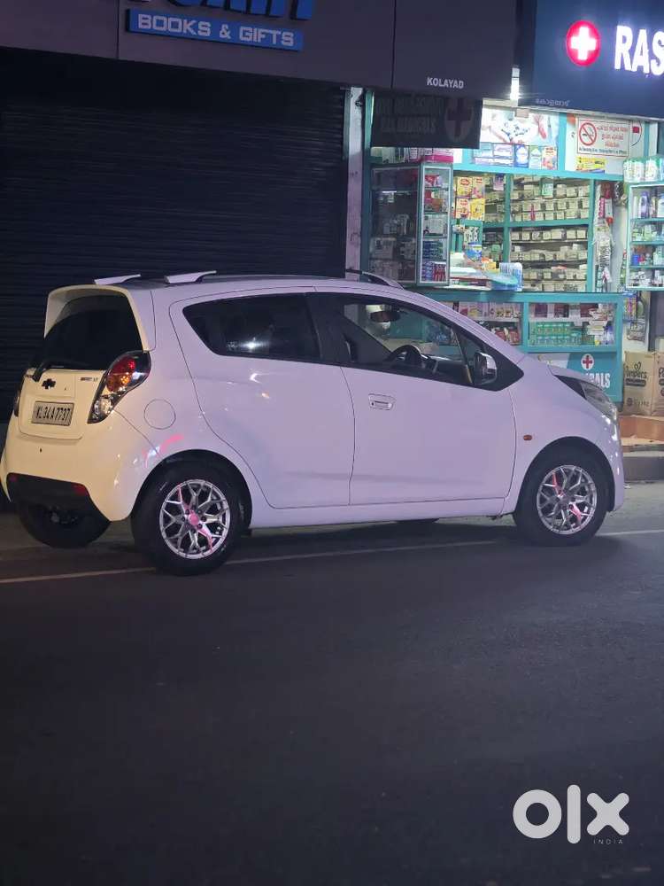 Chevrolet Beat 2011 Petrol
