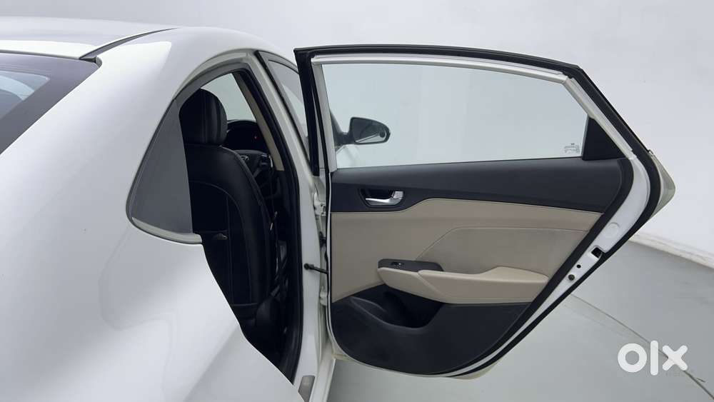Hyundai Verna [2015-2017] Fluidic 4s 1.6 Crdi Sx (o) At, 2018, Petro..