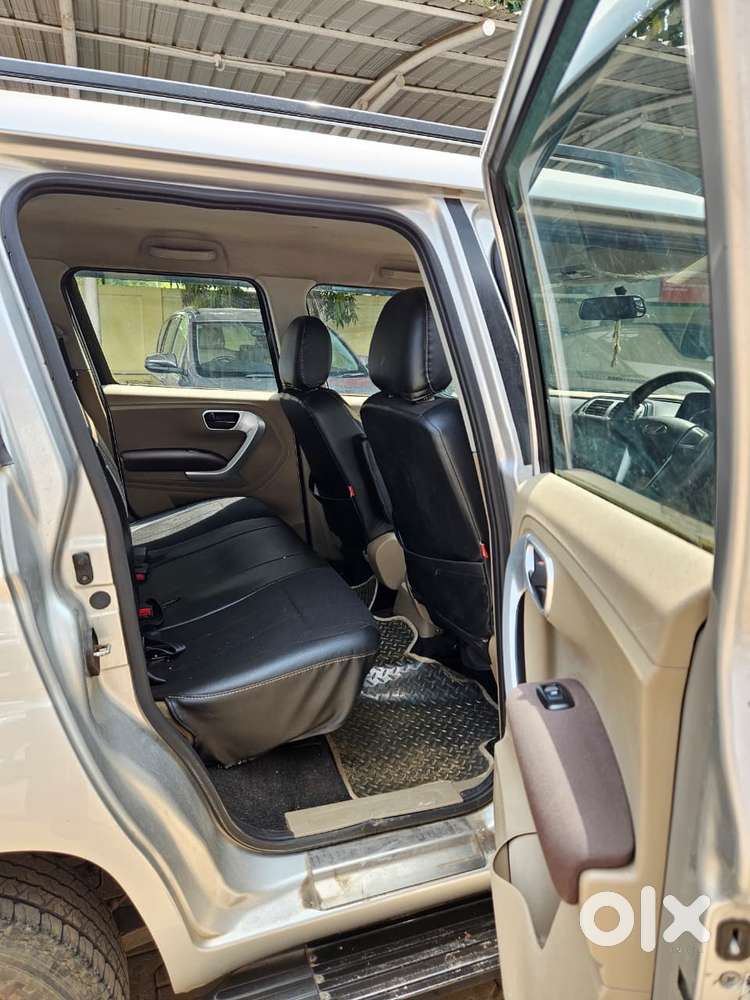 Mahindra Tuv 300 T8, 2016, Diesel