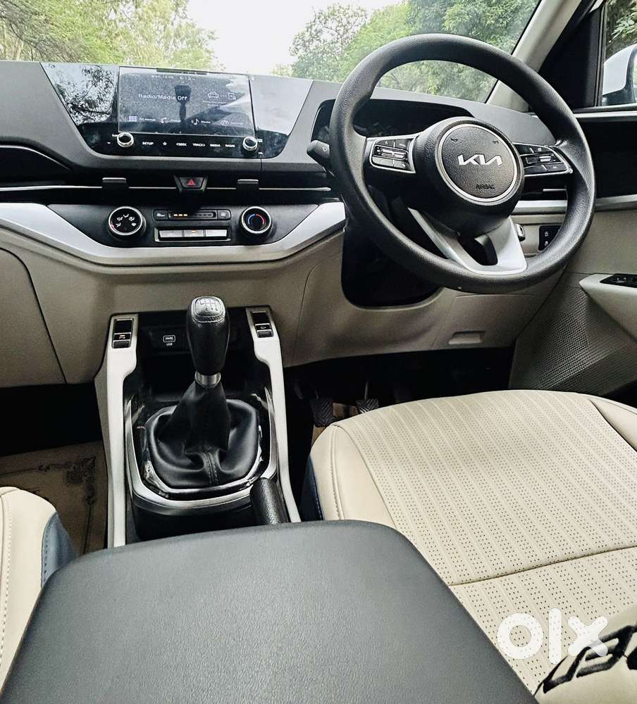 Kia Carens 1.5 Prestige 7 Str, 2023, Petrol