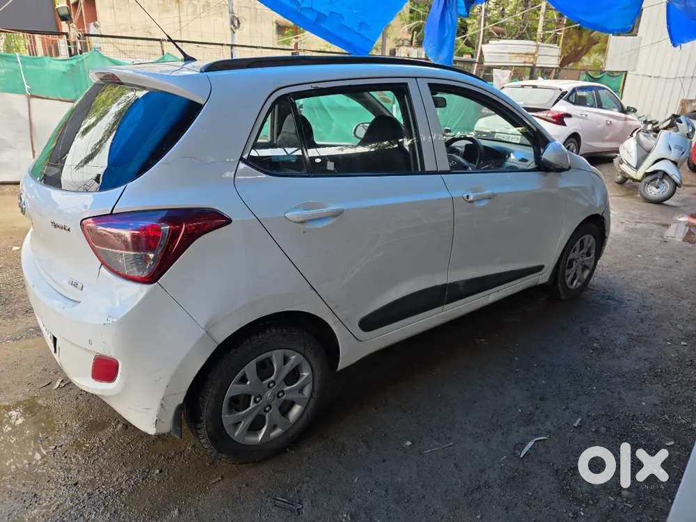 Hyundai Grand I10 Sportz 2015 Petrol