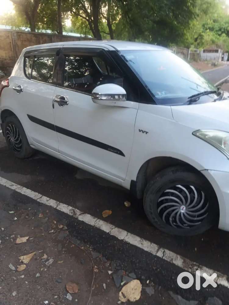 Maruti Suzuki Swift Vxi 2016