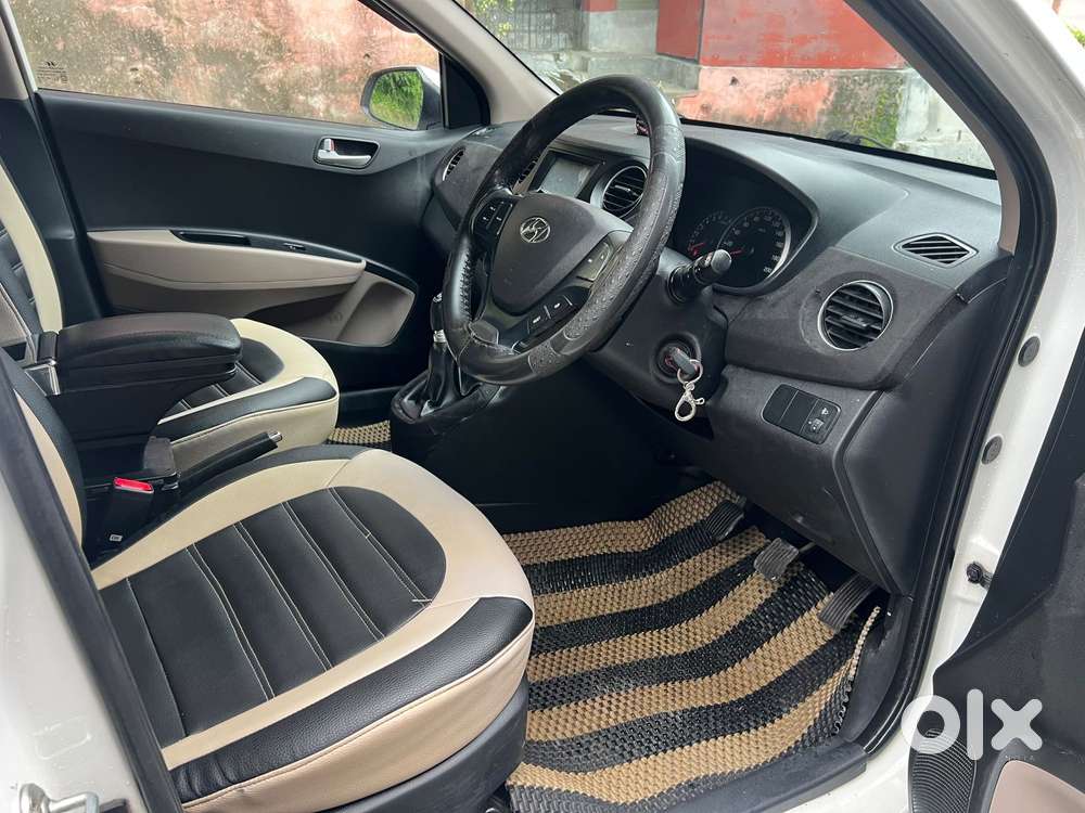 Hyundai Grand I10 Sportz, 2017, Petrol