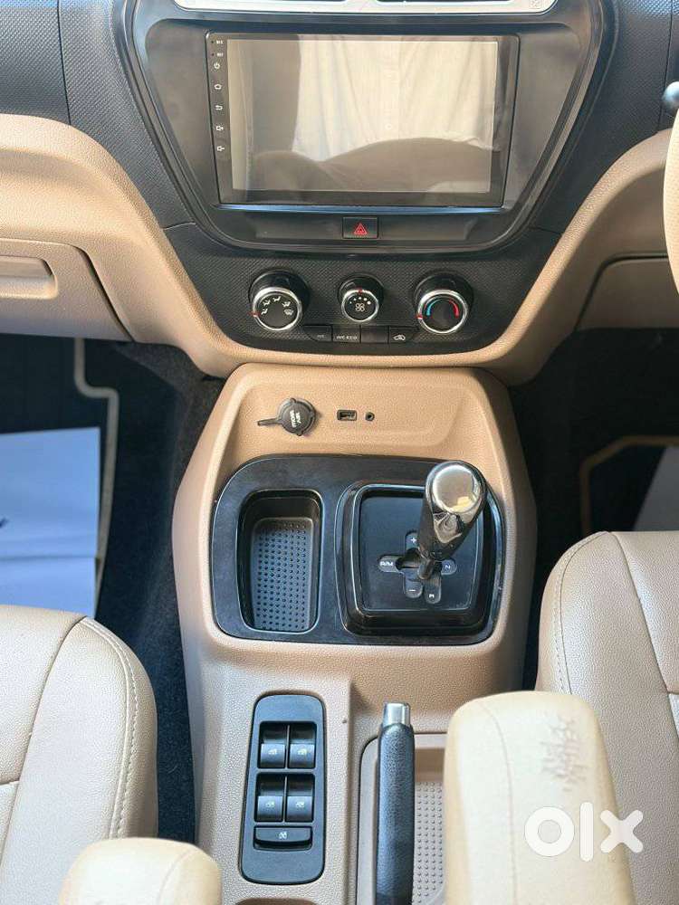 Mahindra Tuv 300 T8 Amt (automatic), 2017, Diesel