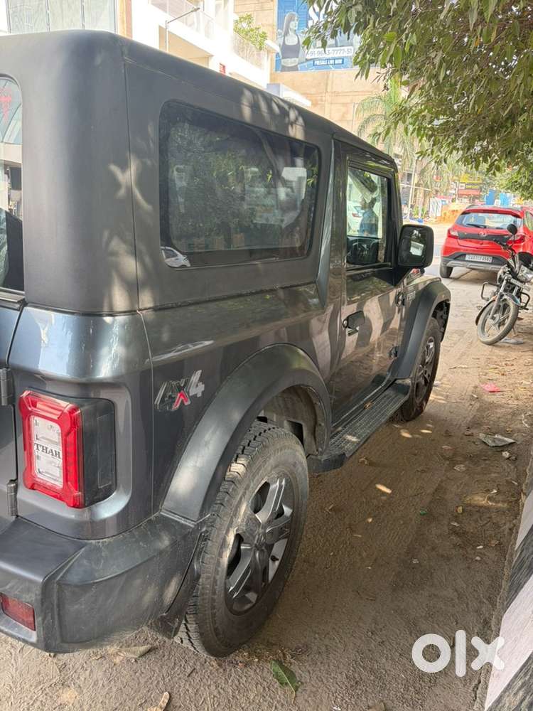 Mahindra Thar Petrol 2023