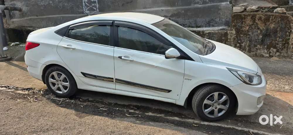 Hyundai Verna 2012 Petrol 92000 Km Driven