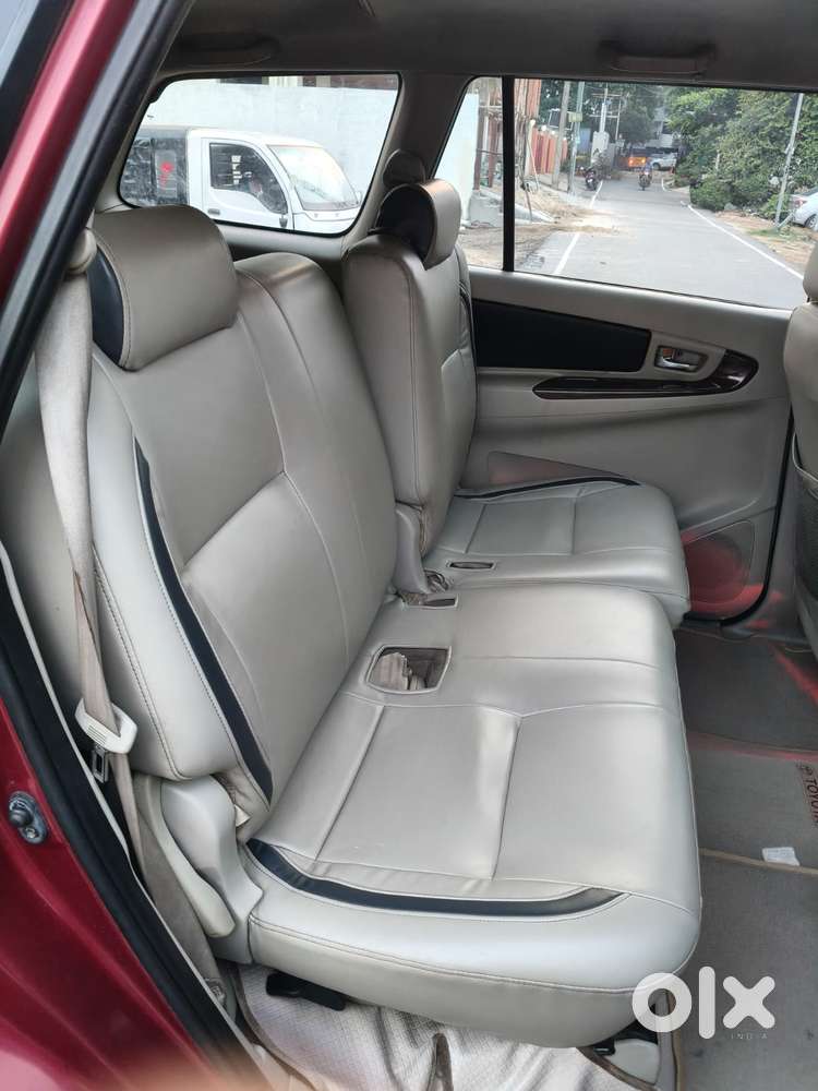 Toyota Innova 2.5 V 7 Str, 2012, Diesel