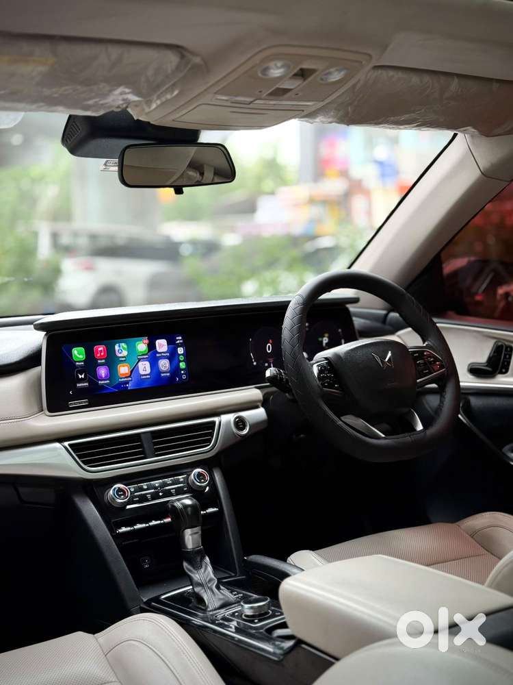 Mahindra Xuv700 2.2 Ax 7 Diesel At Str, 2022, Diesel