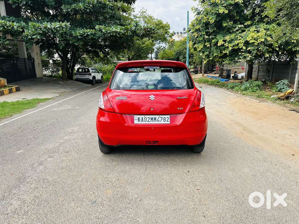 Maruti Suzuki Swift Vxi Abs Bsiv, 2017, Petrol