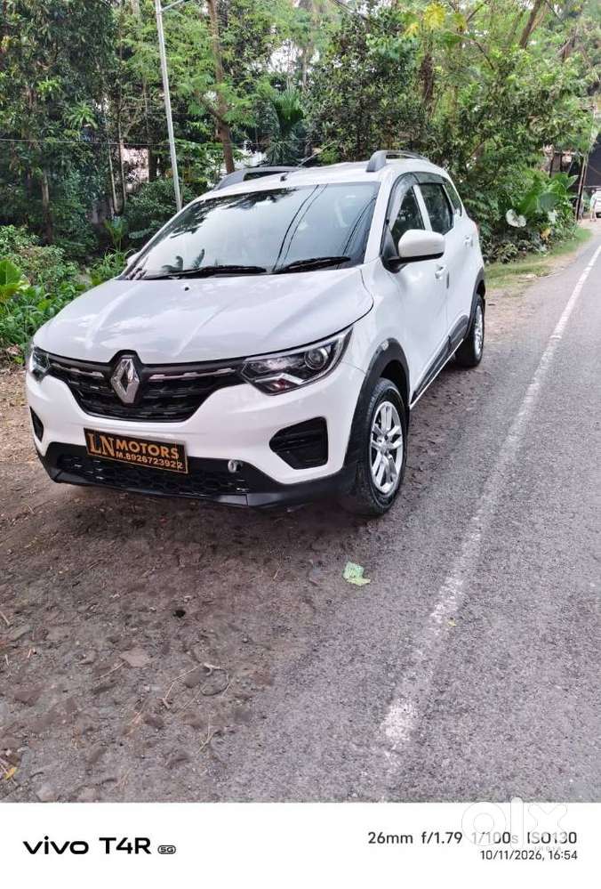 Renault Triber Rxt, 2021, Petrol