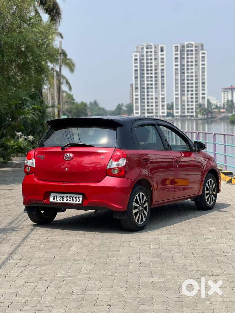 Toyota Etios Liva 1.2 V Dual Tone, 2018, Petrol