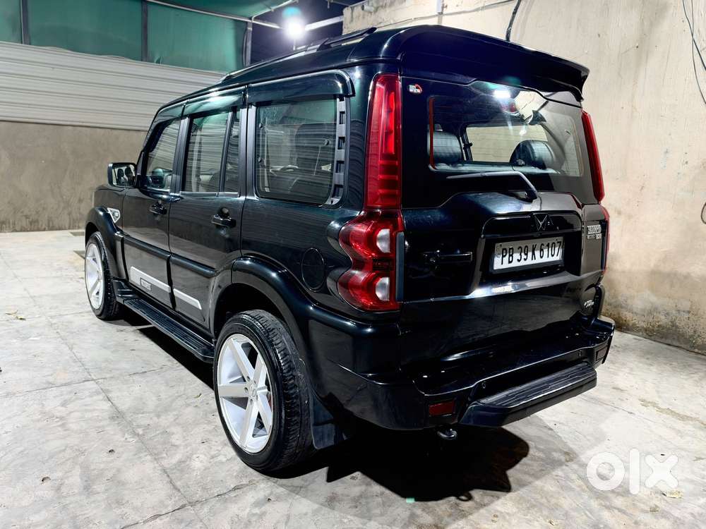 Mahindra Scorpio Classic 2.2 S 11 Mt 7 Str, 2022, Diesel