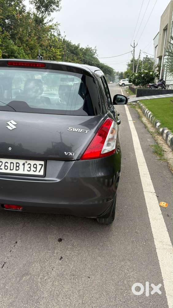 Maruti Suzuki Swift Vxi Abs Bsiv, 2017, Petrol
