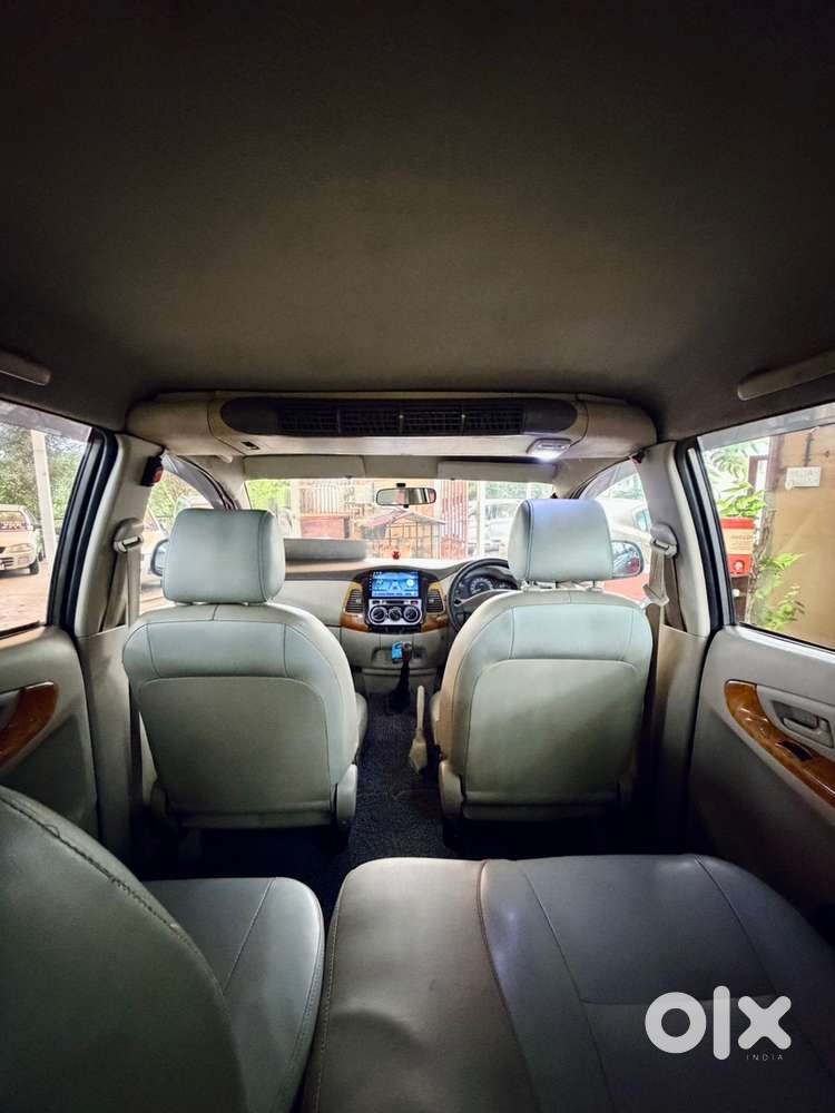 Toyota Innova 2011 Diesel Well Maintained New Tyres , Sound System