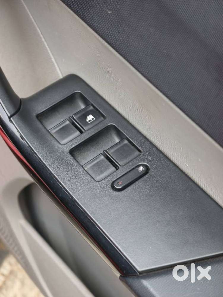 Tata Tiago 1.2 Revotron Xza, 2019, Petrol